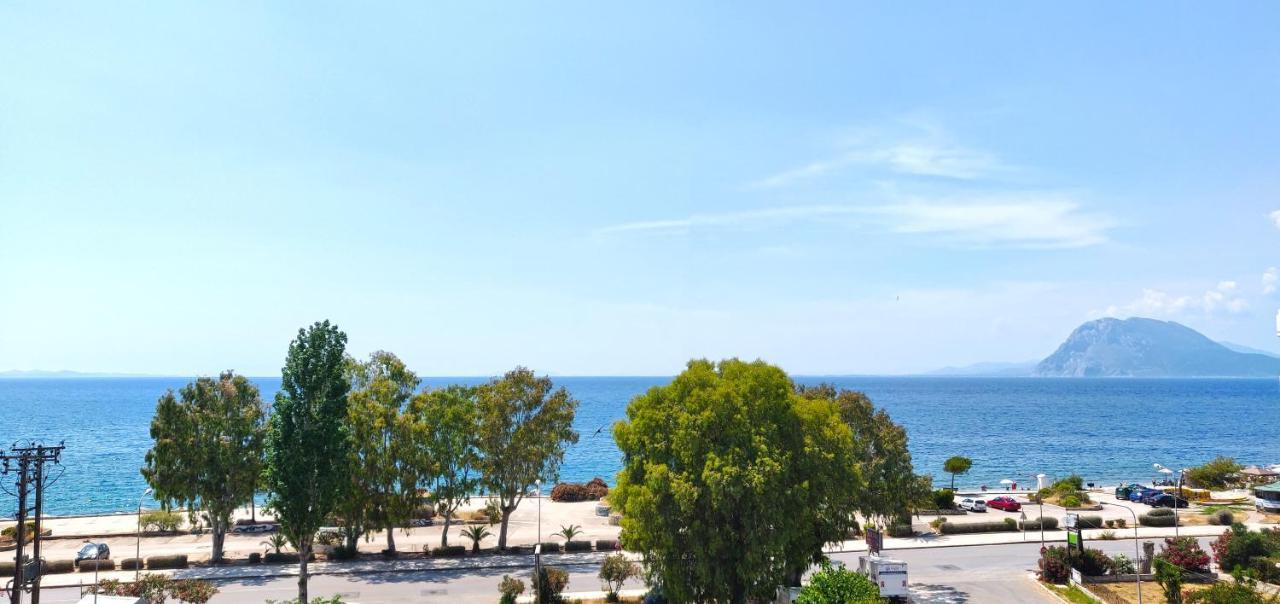 Delfini Hotel Patras Esterno foto