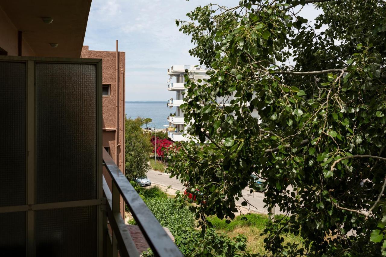 Delfini Hotel Patras Esterno foto