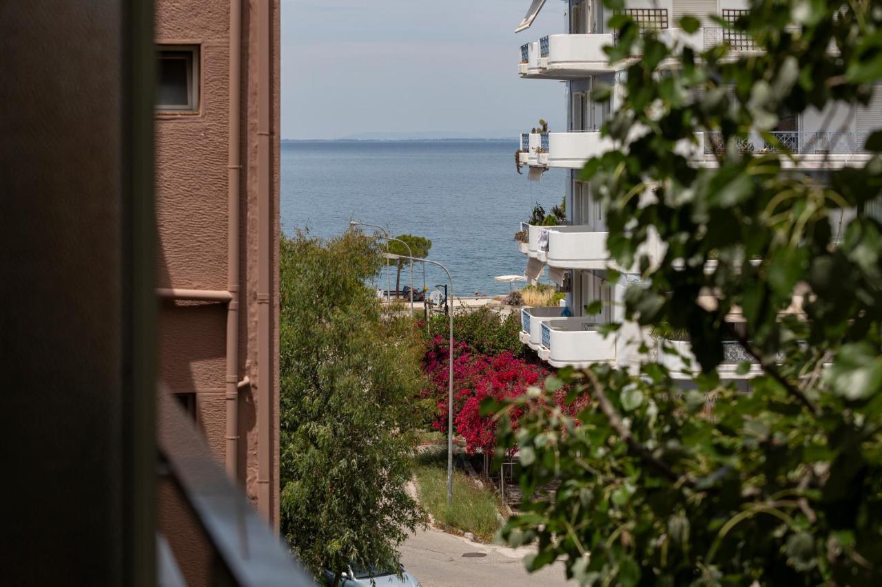 Delfini Hotel Patras Esterno foto