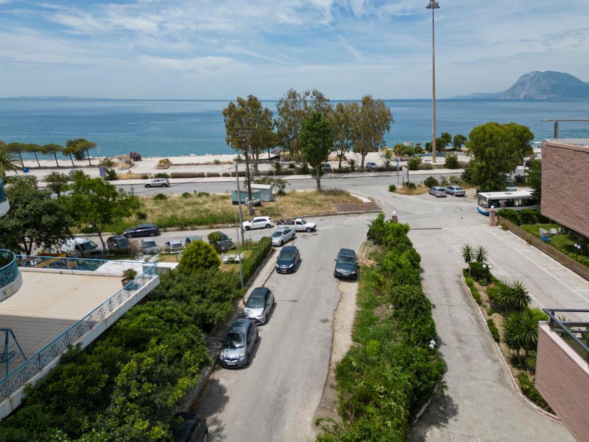 Delfini Hotel Patras Esterno foto