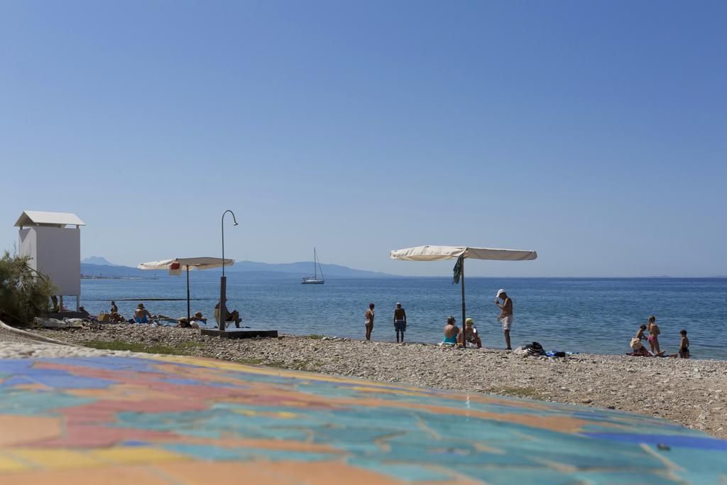 Delfini Hotel Patras Esterno foto
